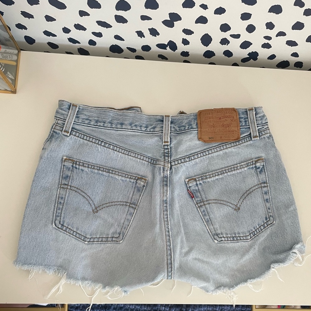 VINTAGE LEVIS SIZE 27 - Picture 2 of 2